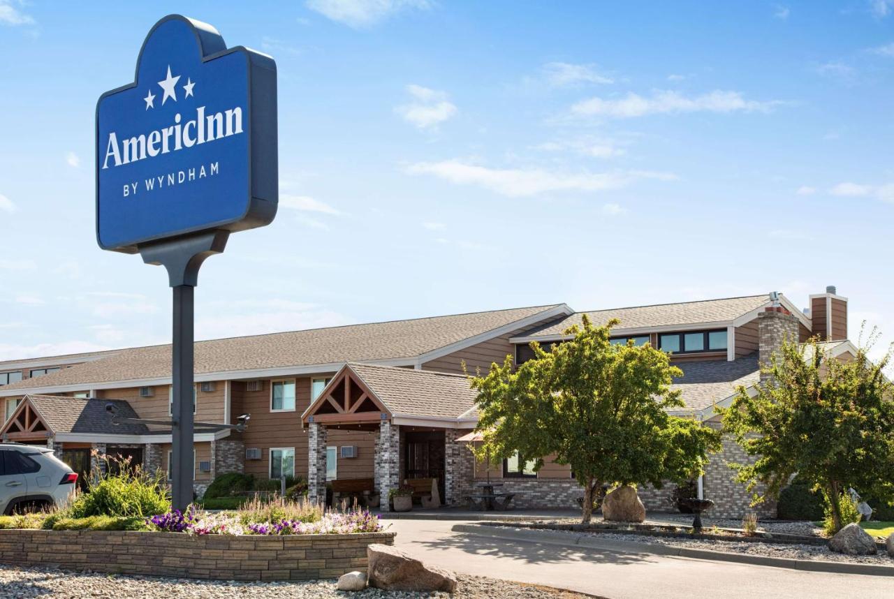 Americinn By Wyndham Roseau Εξωτερικό φωτογραφία