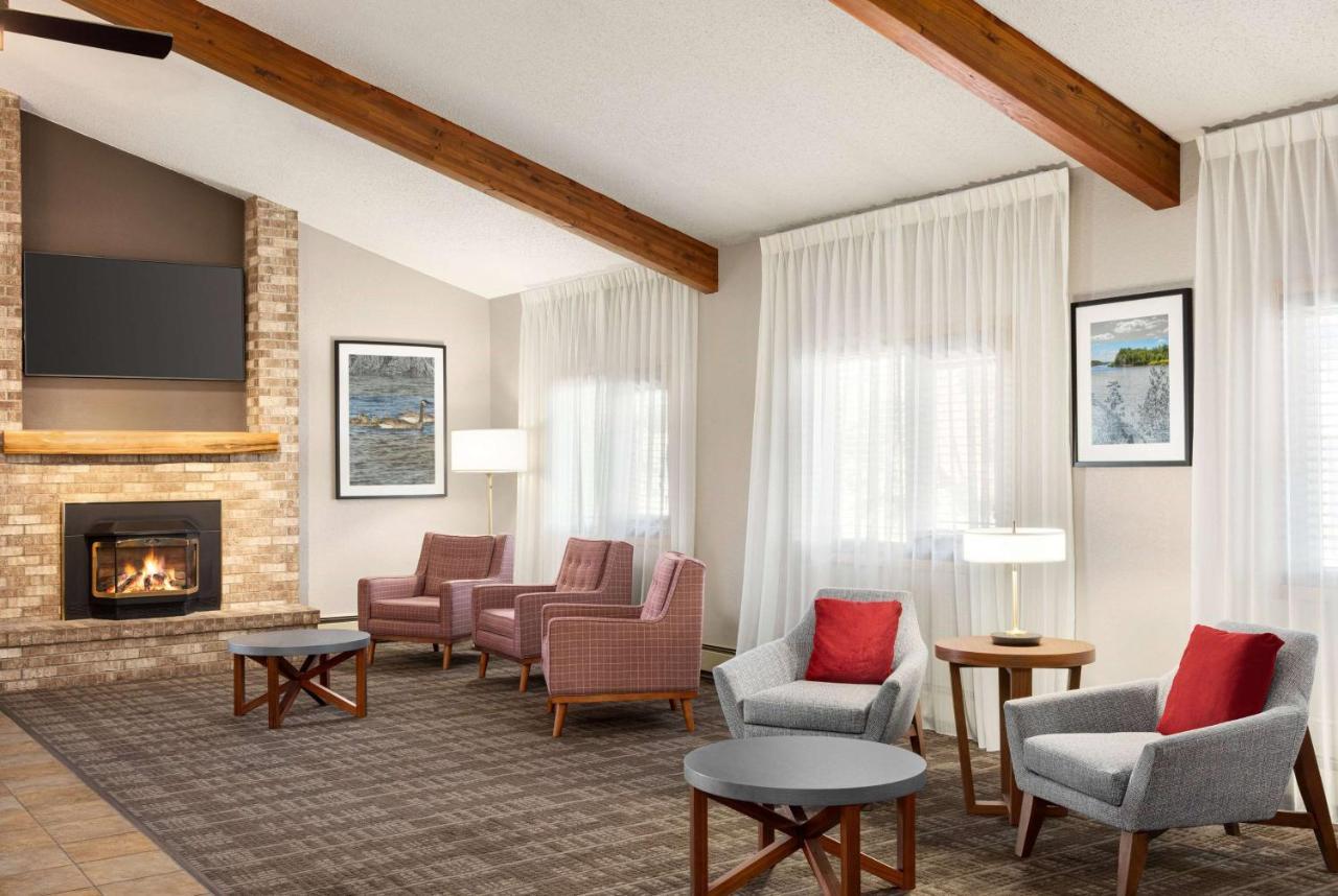 Americinn By Wyndham Roseau Εξωτερικό φωτογραφία